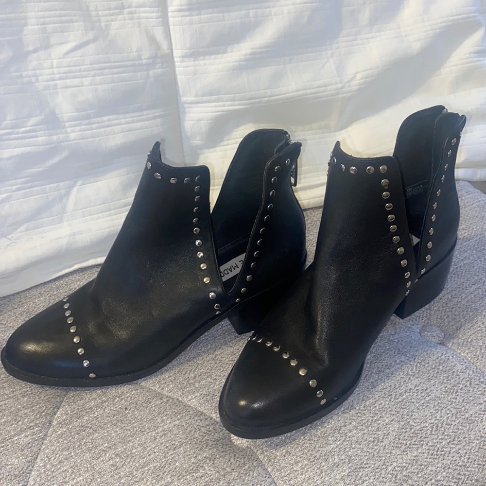 Steve Madden conspire bootie